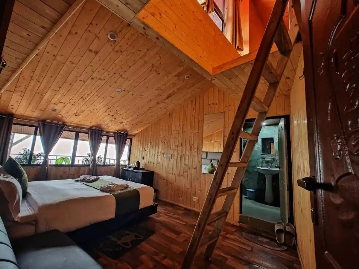 Hotel in Darjeeling near mall