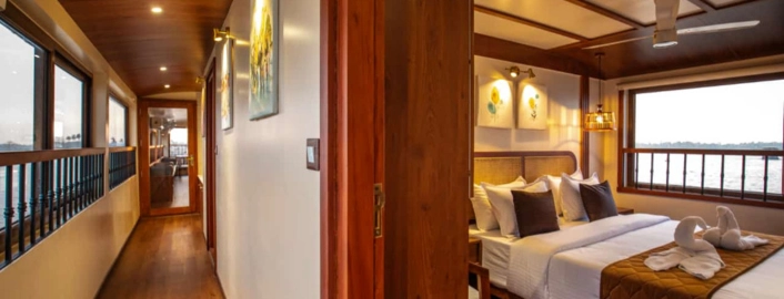 Kerala backwater houseboat tour from Jaipur with Touristhub Holidays