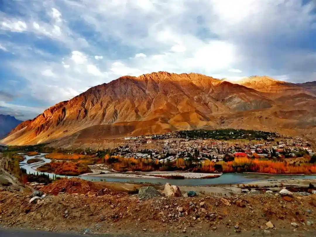 ladakh tour package with touristhubindia
