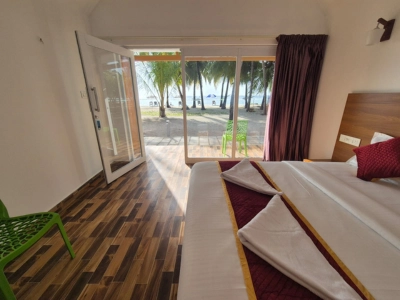 eastern beach resort accommodation
